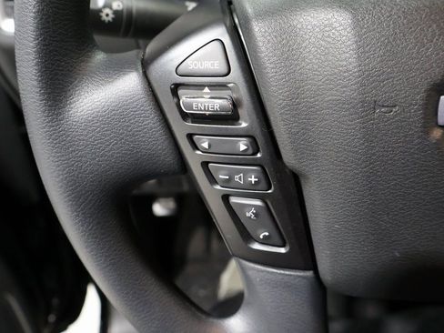 Used 2024 Nissan Frontier SV image 35