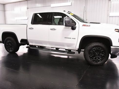 Used 2024 Chevrolet Silverado 2500 LTZ w/ LTZ Plus Package image 8