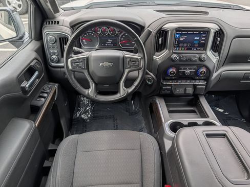 Used 2020 Chevrolet Silverado 1500 RST AWD/4WD image 16