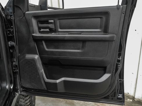 Used 2024 RAM 3500 Tradesman w/ Chrome Appearance Group AWD/4WD image 43