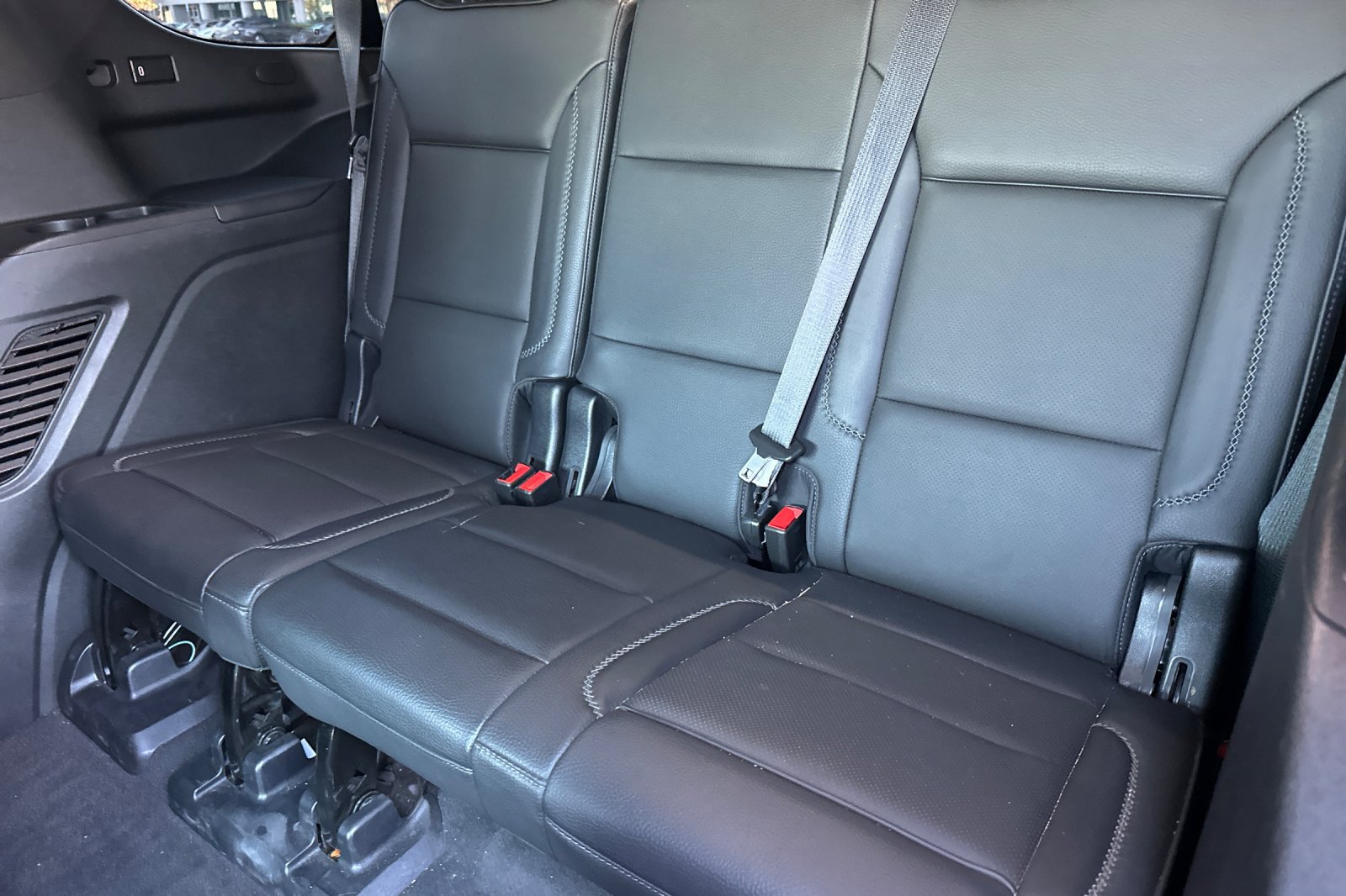 Used 2021 GMC Yukon Denali AWD/4WD image 17