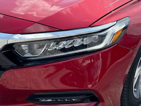 Used 2018 Honda Accord EX image 9
