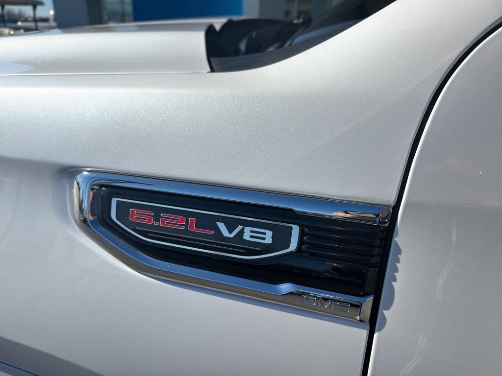 Used 2024 GMC Sierra 1500 Denali AWD/4WD image 9