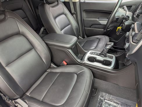 Used 2022 Chevrolet Colorado LT w/ Luxury Package image 8