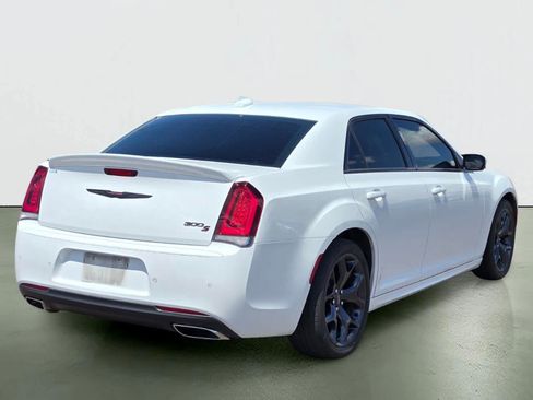 Used 2021 Chrysler 300 S w/ S Model Appearance Package RWD image 6