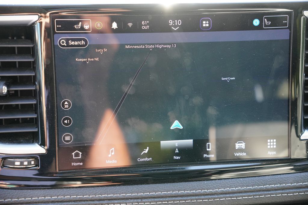 Used 2023 Chrysler Pacifica Limited FWD image 6