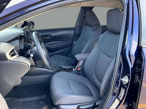 Used 2022 Toyota Corolla LE image 25