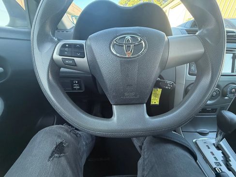 Used 2013 Toyota Corolla L image 20