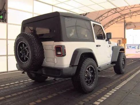 Used 2019 Jeep Wrangler Sport AWD/4WD image 5