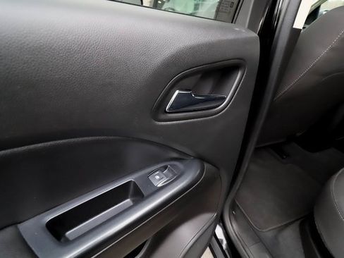 Used 2020 GMC Canyon SLE image 45