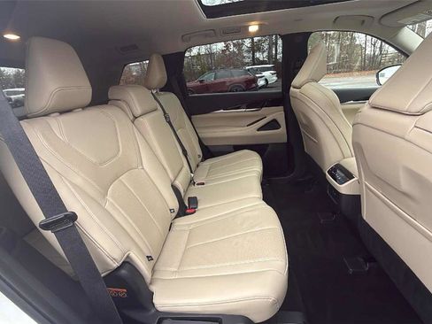 Certified 2025 INFINITI QX60 Pure w/ Cargo Package image 25