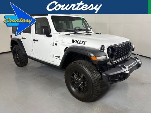 Used 2025 Jeep Wrangler Unlimited Sport AWD/4WD image 1