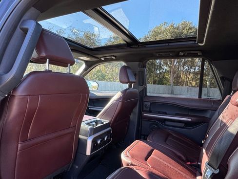 Used 2024 Ford Expedition Max Limited image 19