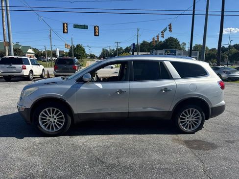 Used 2012 Buick Enclave Leather FWD image 2