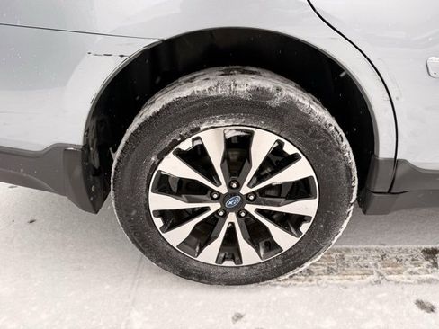 Used 2016 Subaru Outback 3.6R Limited image 12