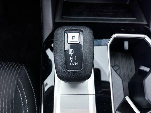 New 2025 Mitsubishi Outlander ES image 18