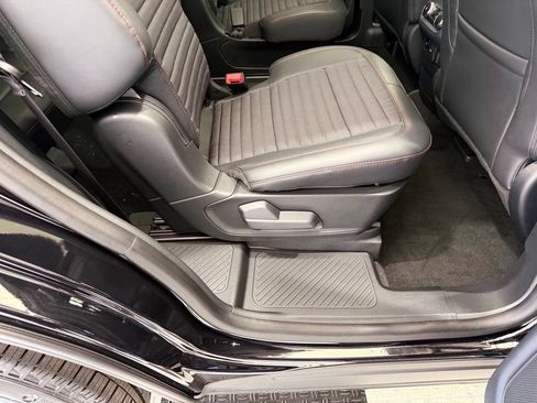 New 2026 Ford Explorer ST-Line AWD/4WD image 28