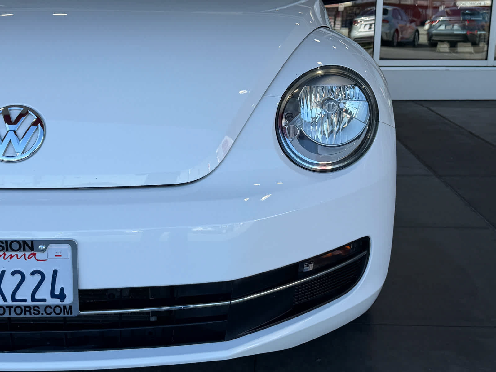 Used 2013 Volkswagen Beetle TDI FWD image 5