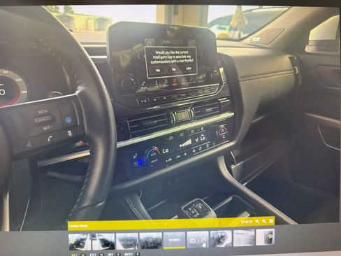Used 2025 Nissan Pathfinder Platinum w/ Black Appearance Package AWD/4WD image 15