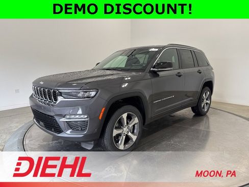 New 2025 Jeep Grand Cherokee Limited w/ Luxury Tech Group II image 3