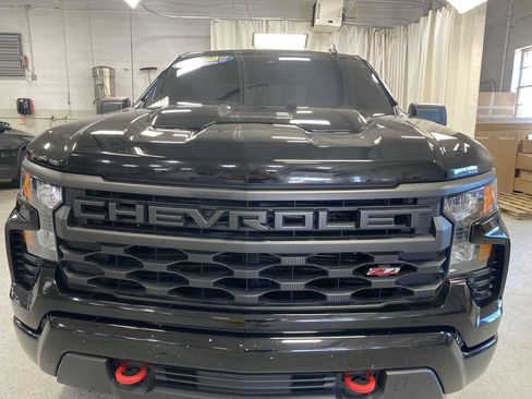 Used 2024 Chevrolet Silverado 1500 Custom Trail Boss AWD/4WD image 32