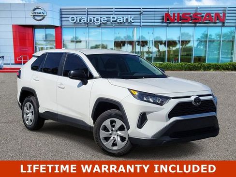 Used 2022 Toyota RAV4 LE FWD image 1
