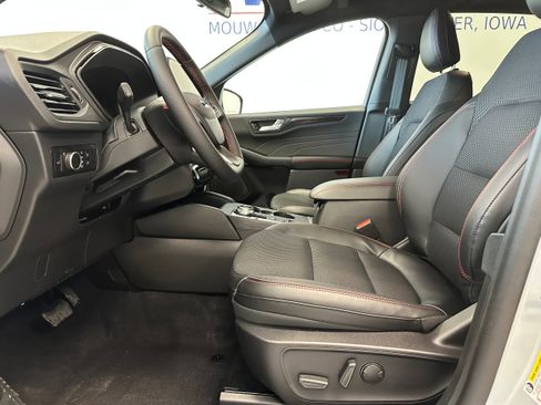 New 2026 Ford Escape ST-Line w/ Tech Pack #1 image 34