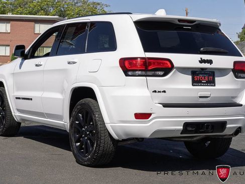 Used 2022 Jeep Grand Cherokee Laredo X AWD/4WD image 14