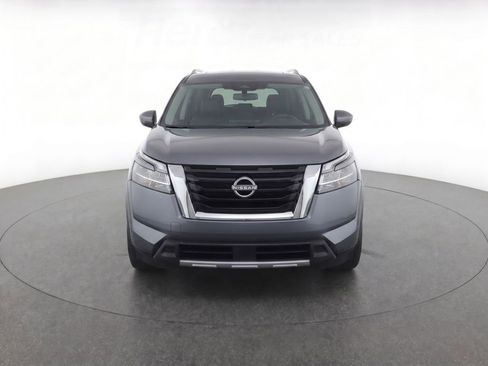Used 2025 Nissan Pathfinder SV FWD image 5