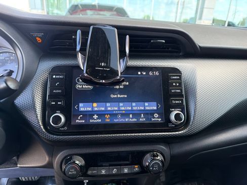 Used 2022 Nissan Kicks SV FWD image 6