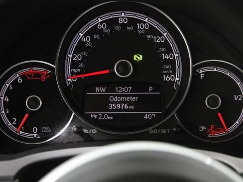 Used 2019 Volkswagen Beetle 2.0T SE image 8