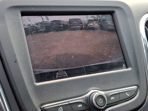Used 2024 Chevrolet Equinox LT AWD/4WD image 17