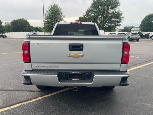 Used 2018 Chevrolet Silverado 1500 Custom w/ Custom Value Package AWD/4WD image 5