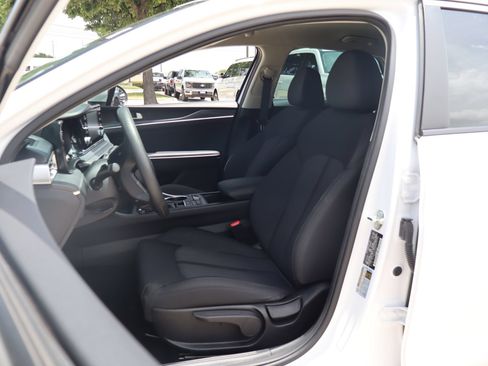 Used 2024 Kia K5 LXS FWD image 11