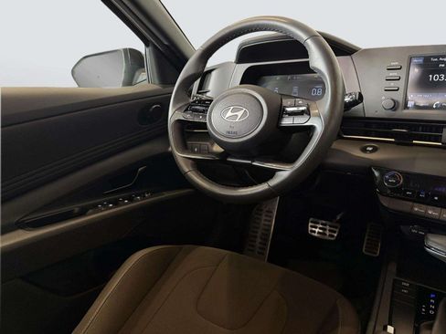 Used 2025 Hyundai Elantra Sport FWD image 21