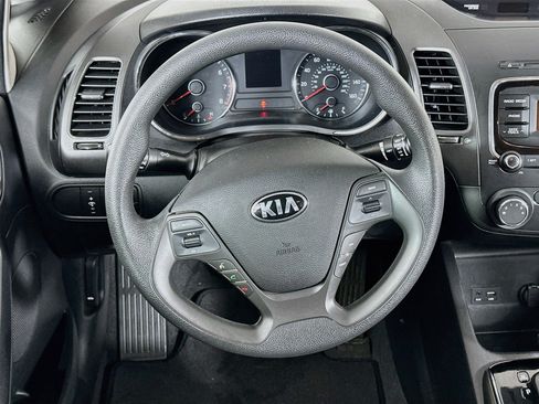 Used 2017 Kia Forte LX FWD image 18