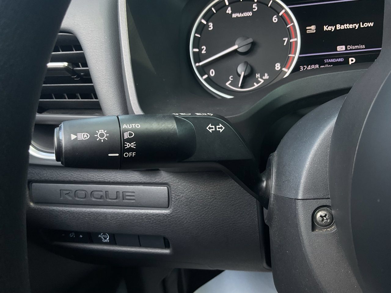 Used 2023 Nissan Rogue S FWD image 34