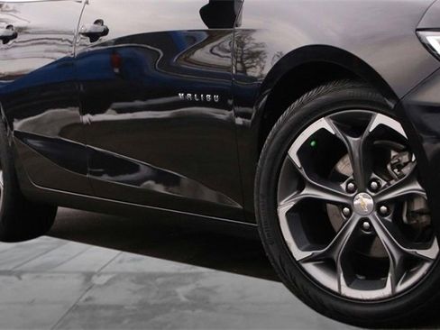 Used 2024 Chevrolet Malibu LT image 3