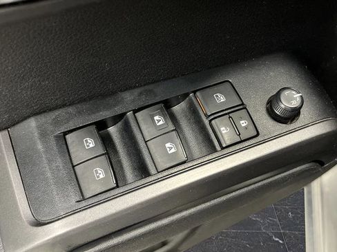 Used 2023 Toyota Tacoma TRD Off-Road image 27