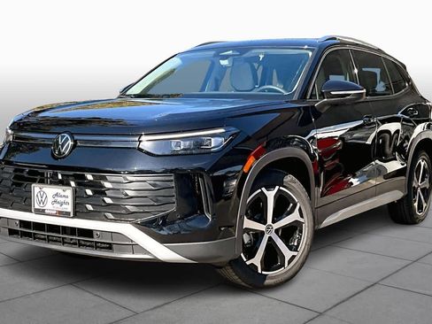 New 2026 Volkswagen Tiguan SE image 1