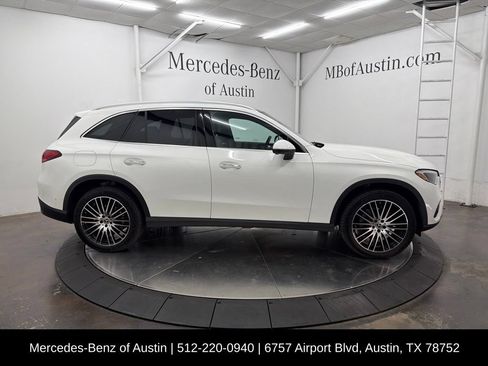 Certified 2026 Mercedes-Benz GLC 300 image 9