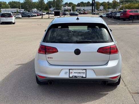 Used 2017 Volkswagen GTI SE FWD image 37