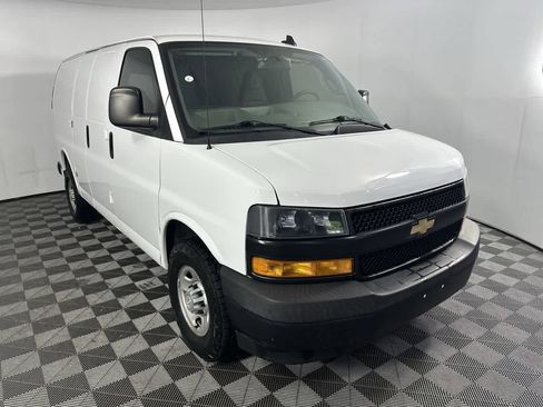 Used 2020 Chevrolet Express 2500 w/ Driver Convenience Package RWD image 2