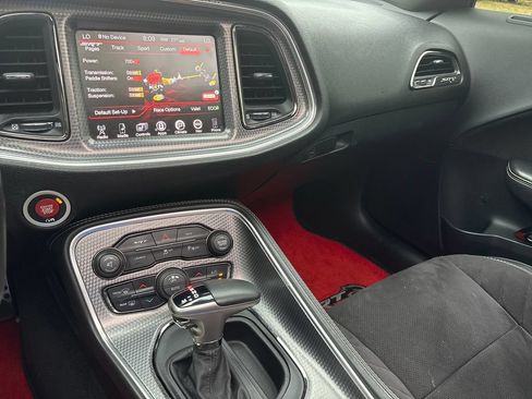 Used 2016 Dodge Challenger SRT Hellcat RWD image 11