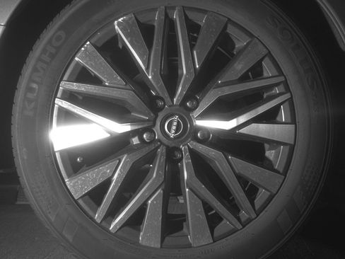 Used 2025 Nissan Altima 2.5 SV image 15