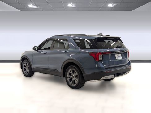 New 2026 Ford Explorer Active w/ Active Comfort Package image 2