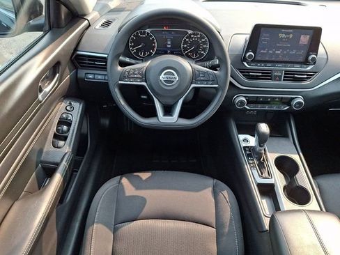 Used 2020 Nissan Altima 2.5 S FWD image 14