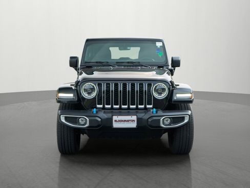 Used 2023 Jeep Wrangler Unlimited Sahara w/ Cold Weather Group AWD/4WD image 2