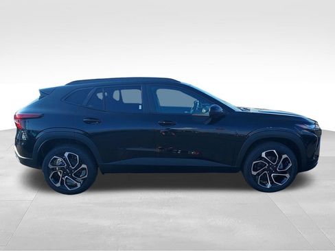 New 2026 Chevrolet Trax RS w/ Driver Confidence Package FWD image 6