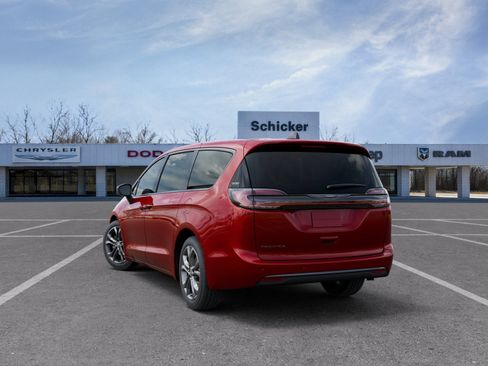 New 2026 Chrysler Pacifica Select image 25